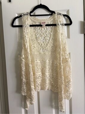 Mossimo Supply Co. Cream Crochet Lace Open Vest